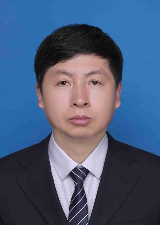 副院长  王立辉  